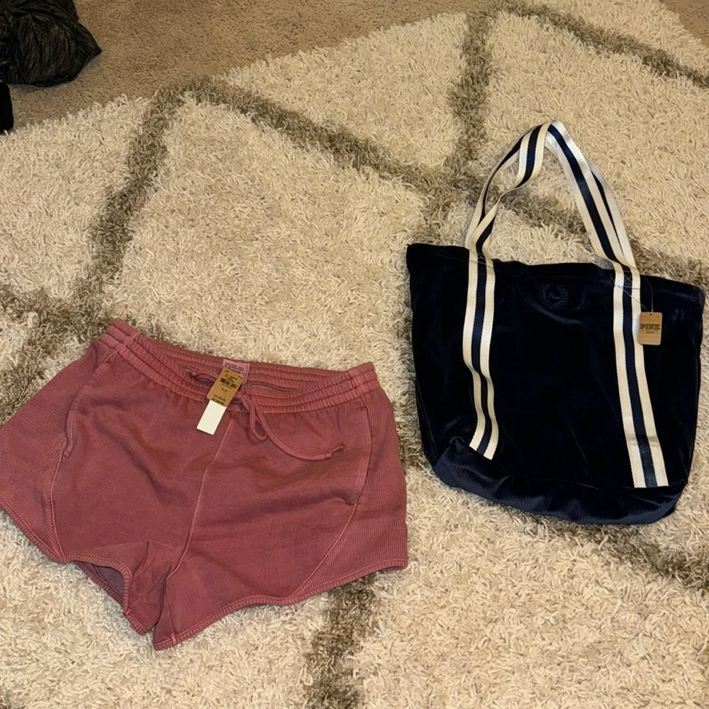 Ultra premium thick woven curved hem shorts size small nwt - Picture 2 of 6